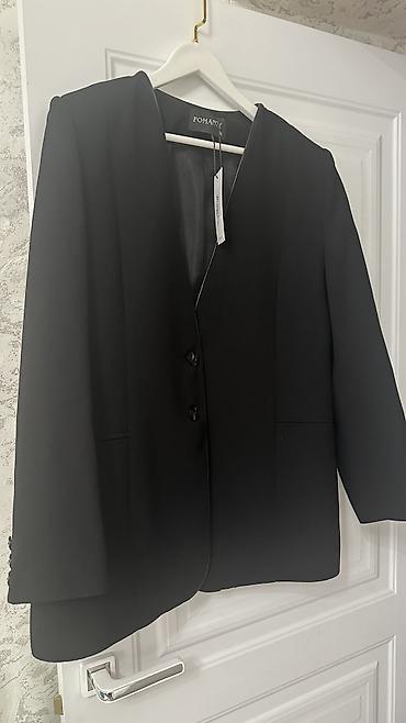 Костюмы с юбкой: Женская Одежда, покупала в Италии/Дубаи, размеры от 48 до 58, новое и — 51