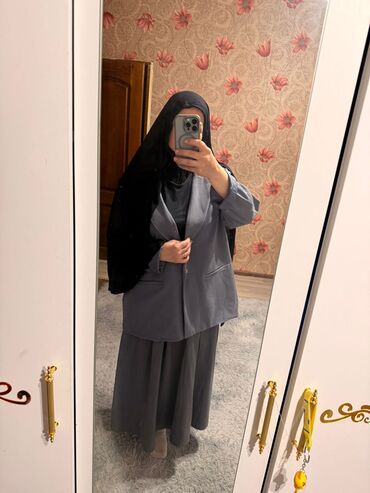 Dəstlər, kostyumlar: Hicablı dəst – rahat və örtülü gündəlik geyim Məhsul təsviri: - Uzun — 12