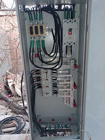 Электрики: Электрик | Установка софитов, Установка стиральных машин, Установка распределительных коробок Больше 6 лет опыта — 8