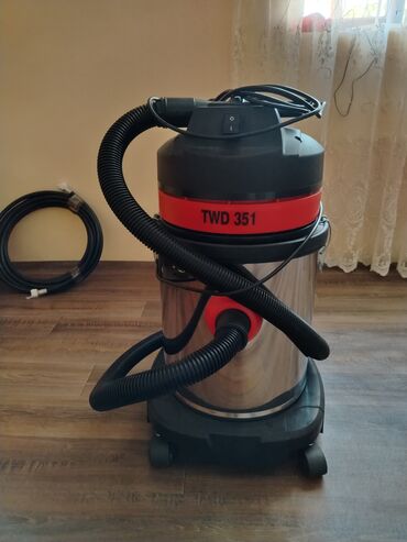 Avtoservis avadanlıqları: İşlənməyib tezdi salafan icnde 3 faza 200 bar model orda yazilib Men — 8