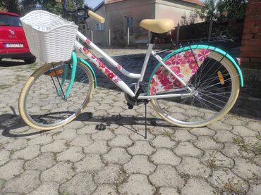 Bicikli za odrasle: Nova biciklazenska,kupljena u Rodi.
Cena fixna. Licno preuzimanje — 7