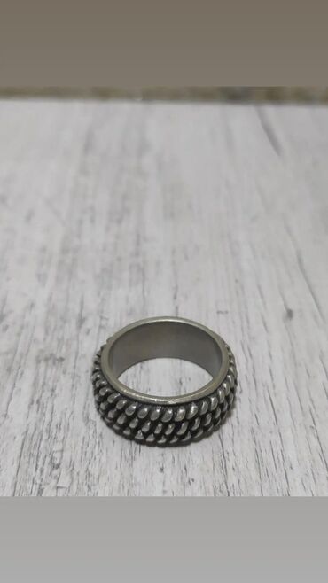обручальное кольцо серебро: Здравствуйте Продаю : 1.Кольцо из ювелирной стали! Сталь не чернеет