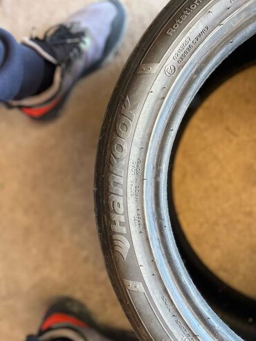 Шины: Шины 235 / 45 / R 17, Зима, Б/у, Корея, Hankook