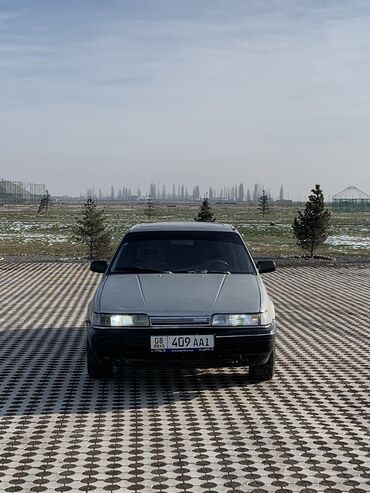Mazda: Mazda 626: 1988 г., 2 л, Механика, Бензин, Седан — 1