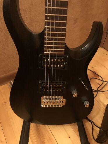 Elektro gitaralar: Cort elektro gitara seti Istifade edilmeyib! Sete daxildir: -elektro — 4