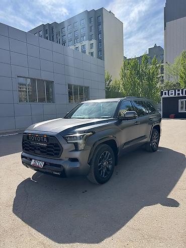 Toyota: Toyota Sequoia: 2023 г., 3.5 л, Автомат, Гибрид, Внедорожник — 1