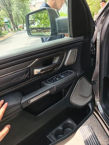 пикап авто: Dodge Ram 1500: 2020 г., 5.7 л, Автомат, Бензин, Пикап — 5