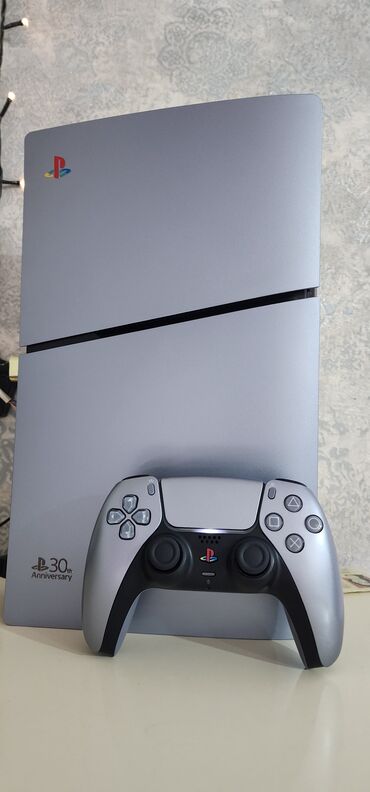 Playstation 5 slim Limited Edition Silver Amerikadan Gelib Az Istifade
