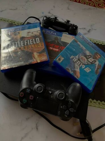 PS4 (Sony PlayStation 4): Срочно продаю сони плестейшен