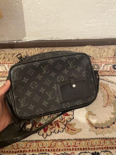 ювелирная сталь: Барсетка, Louis Vuitton, Материал: Натуральная кожа, Б/у