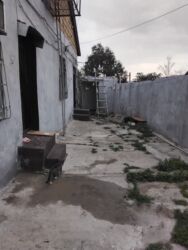 Həyət evləri və villaların satışı: M.Ə. Rəsulzadə qəs. 4 otaqlı, 70 kv. m, Orta təmir — 12