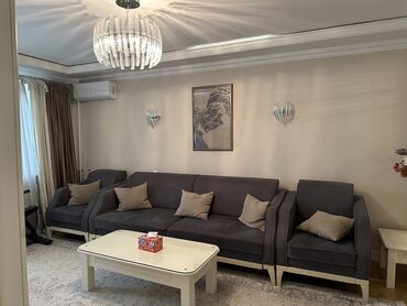 боконбаева квартира: 4 комнаты, 85 м², Индивидуалка, 1 этаж, Дизайнерский ремонт