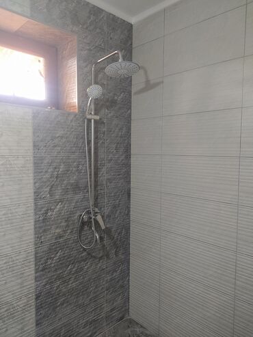 Другая сантехника: Бригада опытных отделочников предоставляет свои услуги: сантехника — 12