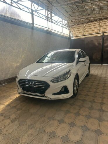 материал для обшивки авто: Hyundai Sonata: 2018 г., 2 л, Автомат, Газ, Седан