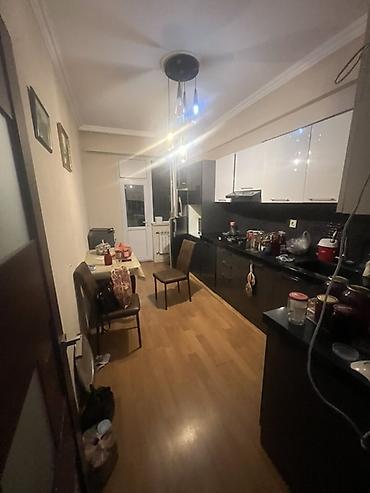 Uzunmüddətli kirayə mənzillər: 3 otaqlı, orta təmir. Tam əşyalı. Evdə yaşayış uçun hər şərait var. 2 — 7