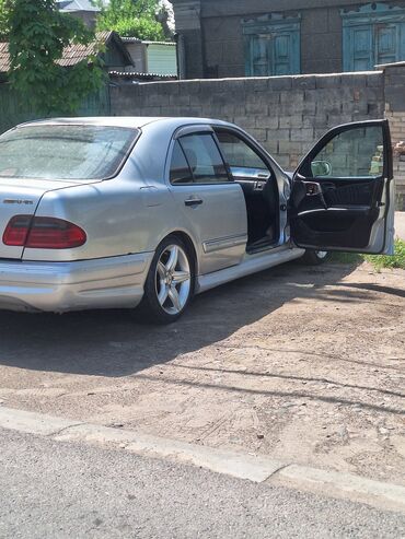 лобовое стекло на мерс 124: Mercedes-Benz 220: 1995 г., 3.2 л, Автомат, Бензин, Седан