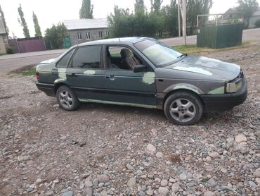 Volkswagen: Volkswagen : 1990 г., 1.8 л, Газ, Седан