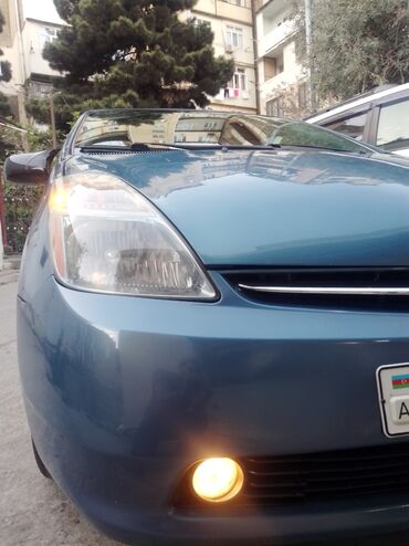 ilkin odenis 500 azn avtomobil: Toyota Prius: 1.5 l | 2007 il Hetçbek