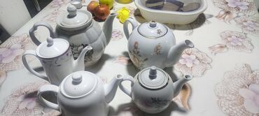 эмалированные чайники: Набор фарфоровых чайников, 5 шт., производство Чехословакия, цена