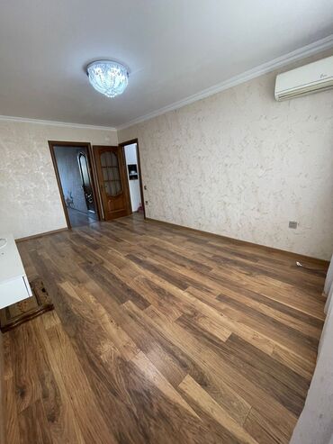 Köhnə tikili: Bakı, Neft Daşları qəs., 3 otaqlı, Köhnə tikili, m. Qara Qarayev, 65 kv. m -da lalafo.az — 19 Köhnə tikili: Bakı, Neft Daşları qəs., 3 otaqlı, Köhnə tikili, m. Qara Qarayev, 65 kv. m — 19