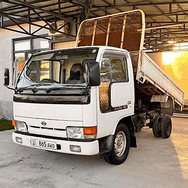 Грузовики: Грузовик, Nissan, Стандарт, 3 т, Б/у — 4