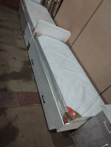 Односпальные кровати: Односпальная кровать, Новый, С матрасом, длина - 190 см — 17