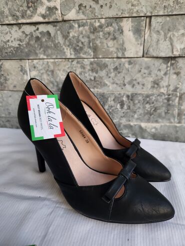 Salonke: Salonke, 38 — 10