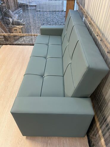 Прямые диваны: Прямой диван, Новый, Трехместный — 6