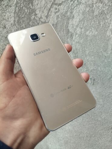 samsung galaxy a72: Samsung Galaxy A7, Б/у, 32 ГБ, цвет - Золотой, 2 SIM