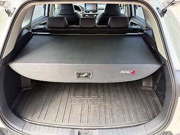 byd e2 2025: Toyota RAV4: 2020 г. — 10