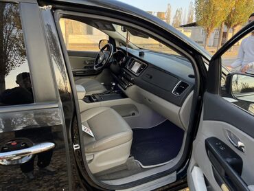 Kia: Kia Carnival: 2017 г., 2.2 л, Типтроник, Дизель, Минивэн — 12