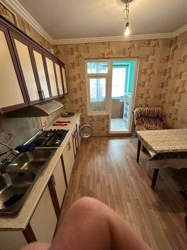 Uzunmüddətli kirayə mənzillər: Həzi aslanov metrosu 4-5 dəqiqəlik məsafədə yerləşən,9 mərtəbənin,9-cu -da lalafo.az — 5 Uzunmüddətli kirayə mənzillər: Həzi aslanov metrosu 4-5 dəqiqəlik məsafədə yerləşən,9 mərtəbənin,9-cu — 5