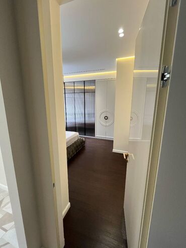 Yeni tikili: Ağ şəhər, 3 otaqlı, Yeni tikili, m. Xətai, 135 kv. m — 20