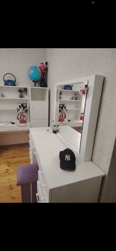 Həyət evləri və villaların satışı: Satılır: həyət evi - Tiplər: 1 mərtəbəli fərdi yaşayış evi, kürsülü — 9