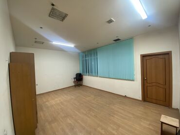 курсы технолога швейного производства: Сдаю помещение на первой линии, высота потолков 5.3м под: Аптечный