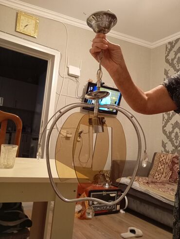 stol lampası: Çılçıraq, 1 lampa, Metal