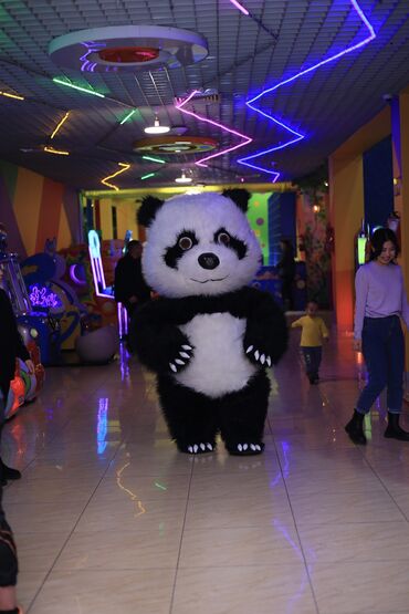 продаю декорации: Продается панда для праздников.Цена 25000 ( уступка есть )