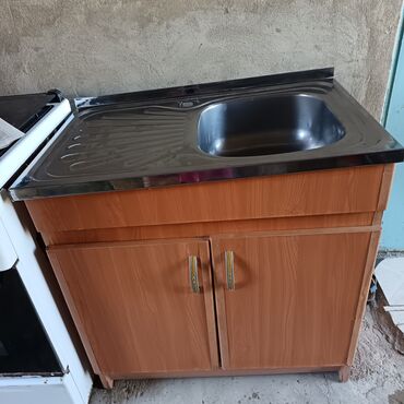 metbex ucun skaf: 1 il işlənib. 65 manata almışam kuxna mebeli aldığım üçün satıram