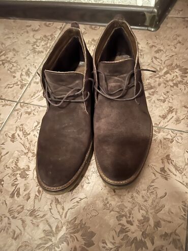 ботинки натуральн: Продаю мужские Демисезонные полуботинки, натуральная замша