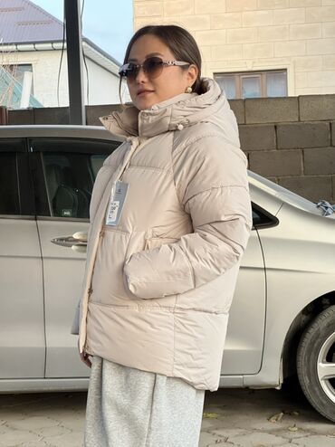 Пуховики и зимние куртки: Женские верхние вещи — подборка для холодного сезона 1) Двубортное — 3