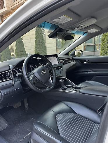 Toyota: Toyota Camry: 2021 г., 2.5 л, Вариатор, Гибрид, Седан — 9