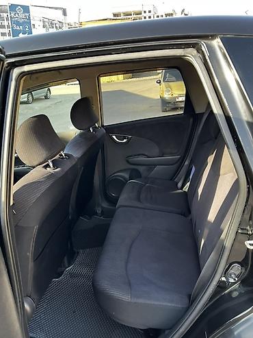 авто кытай: Honda Fit: 2013 г., Гибрид, Хэтчбэк — 7