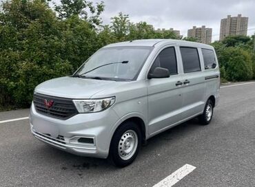 Chevrolet: Chevrolet : 2023 г., 1.5 л, Механика, Бензин, Минивэн