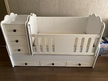 Beşiklər: Oğlan və qız üçün, İşlənmiş, Dördbucaq, Beşik, Dəst ilə, Matras ilə, Yellənmə mexanizmi ilə — 4