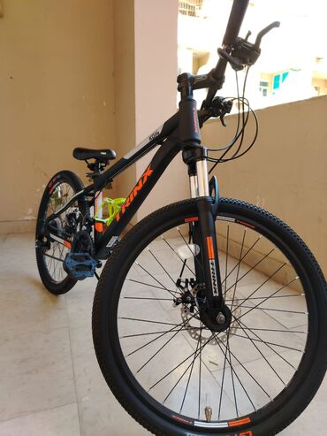 İdman velosipedləri: Yeni BMX velosipedi Trek, 24", sürətlərin sayı: 7