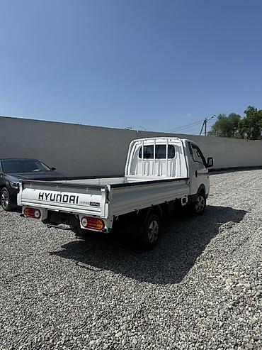 howo v7x: Легкий грузовик, Hyundai, Стандарт, 1,5 т, Б/у — 3