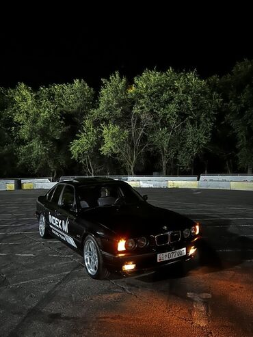 21 стиль бмв е34 купить: BMW E34 	•	Год выпуска: 1991 (переделан под 1995 г.) 	•	Двигатель: 2.5