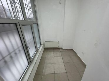 Digər kommersiya daşınmaz əmlakı: 100 kv obyekt icarəyə verilir. Gözəllik salonu, diş klinikası, hər — 8