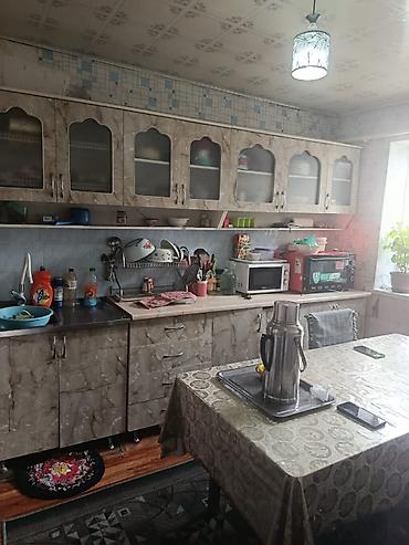Продажа коттеджей и домов: Продаётся дом с двором и хозпостройками. - Кирпичный забор по — 12