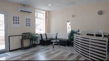 Digər kommersiya daşınmaz əmlakı: Obyekt İcarəyə verilir. Elmler metrosuna yaxin 190 kv m olan — 6